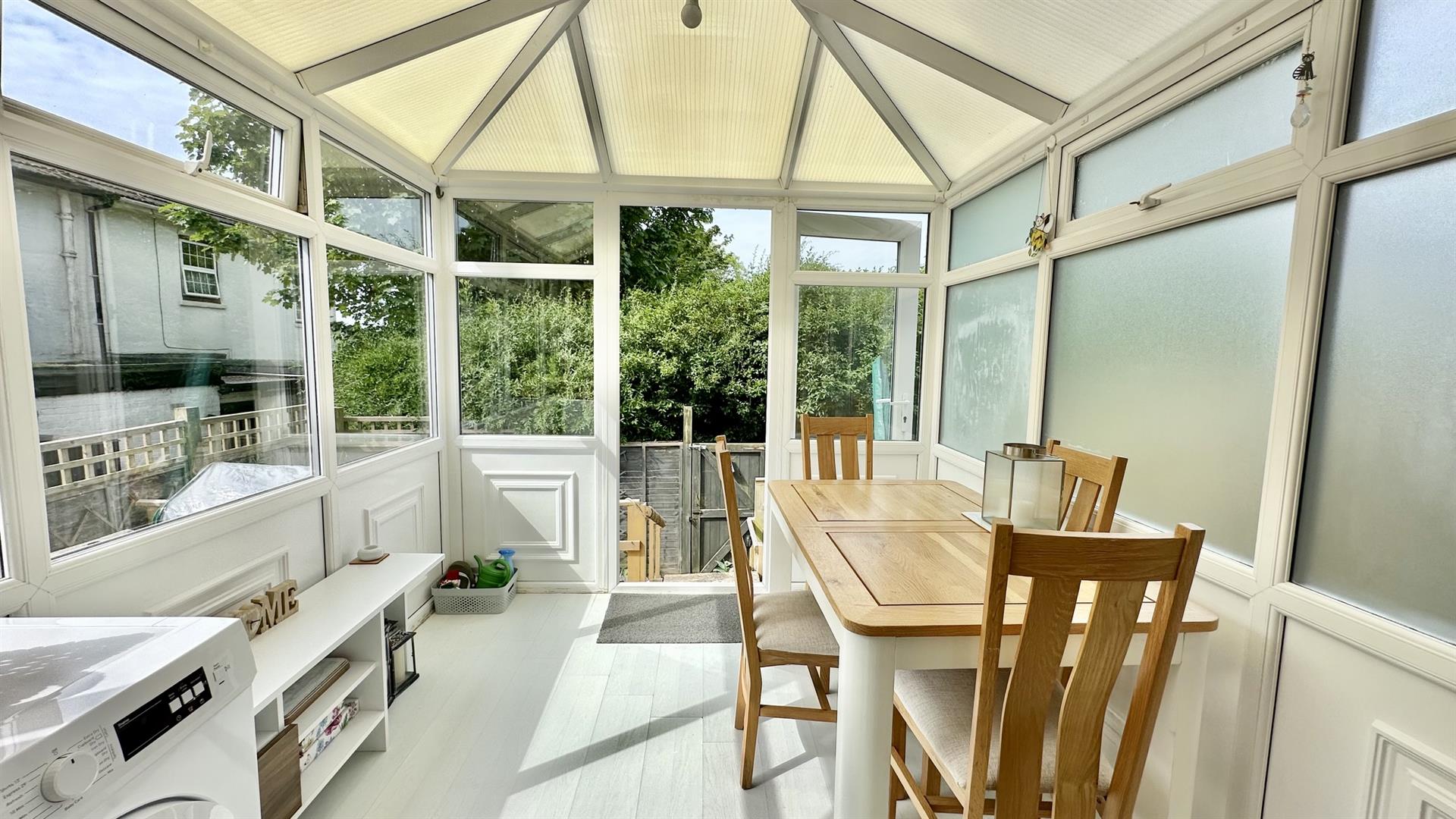 2 bed property in Keymer Close, St Leonards On Sea